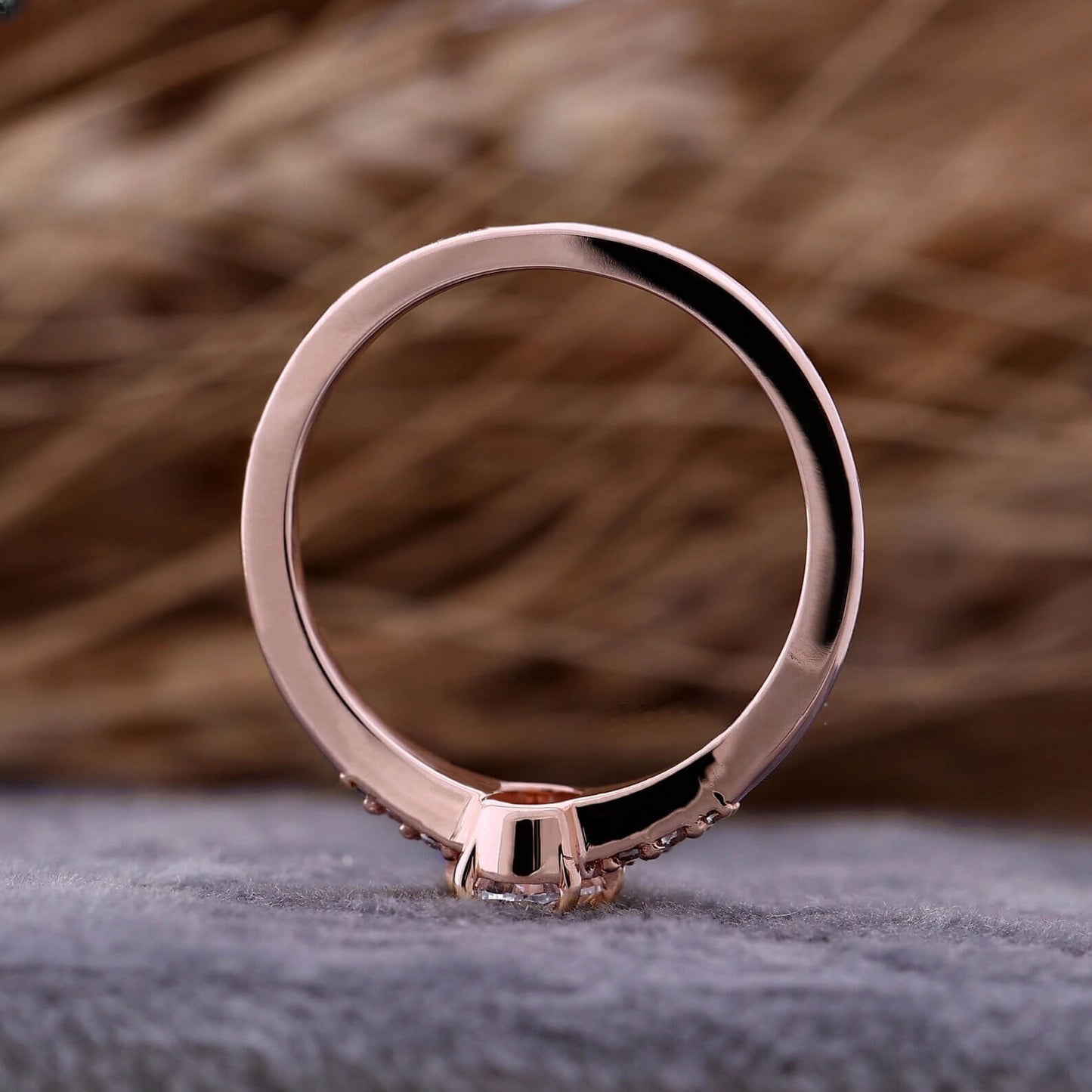 Lab Grown Diamond Ring with Oval Cut