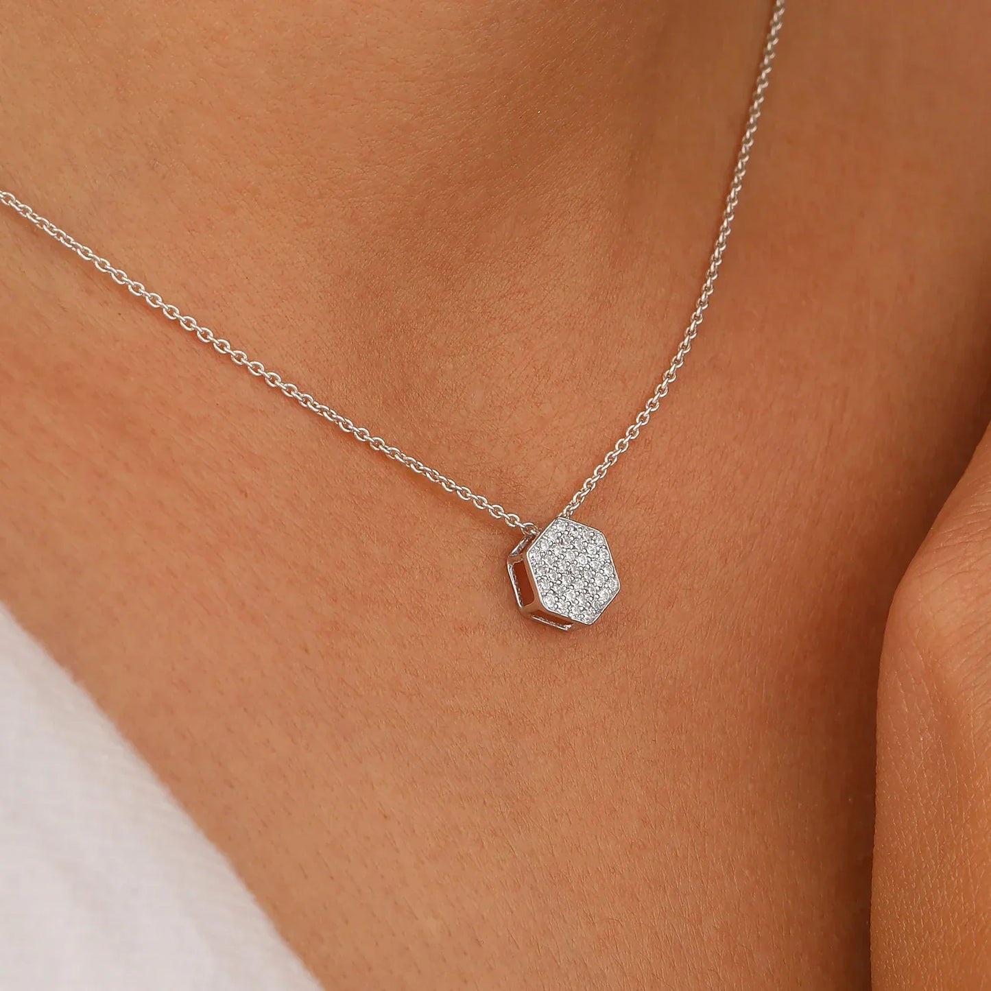 Hexagonal Lab Grown Diamond Pendant for a Stylish Look