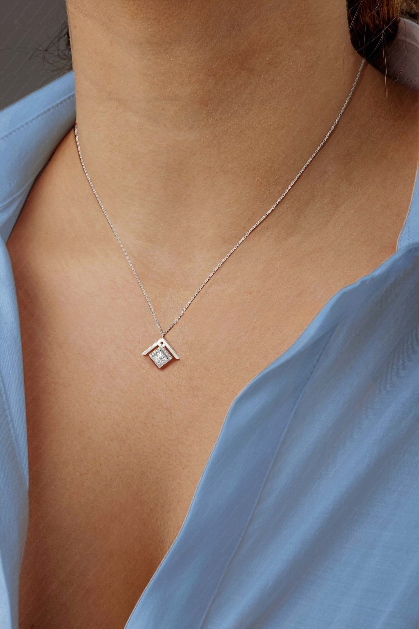 Conflict-Free Diamond Pendant for a Lifetime of Elegance