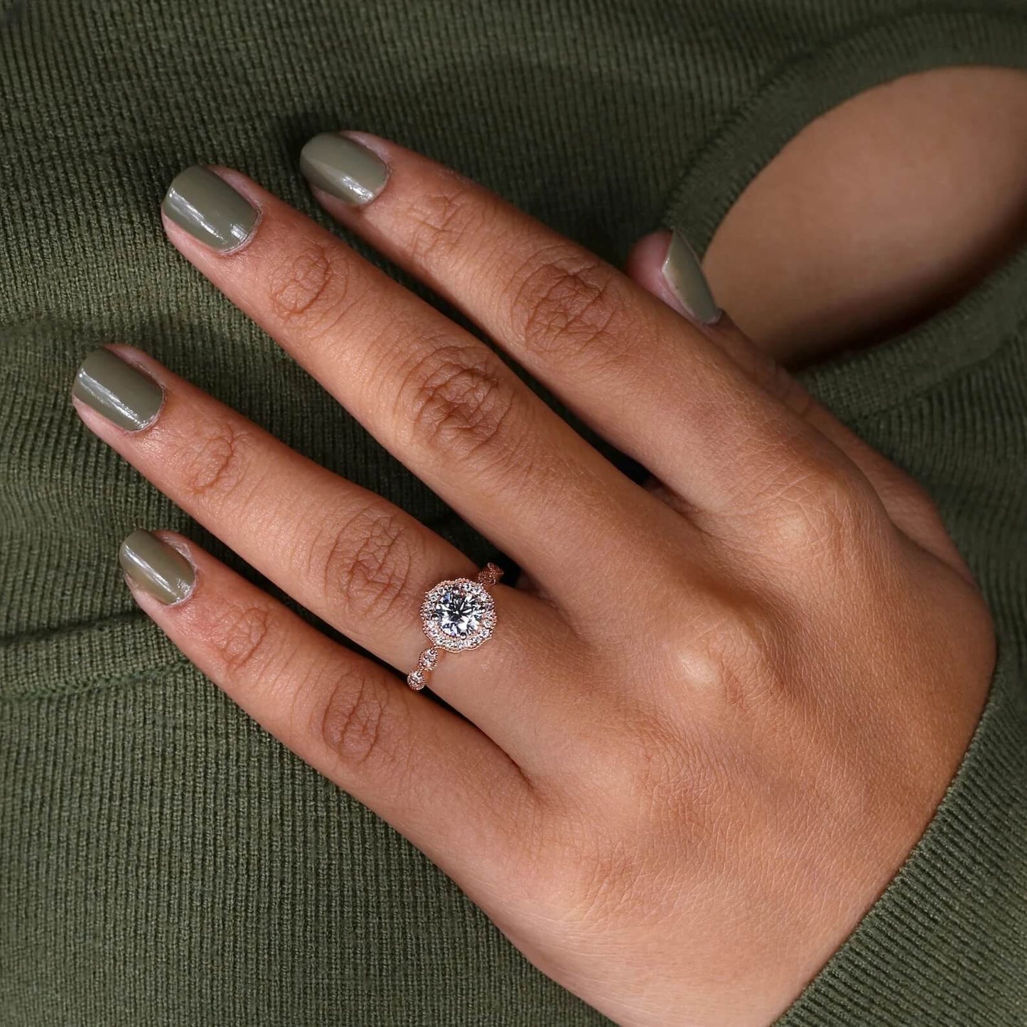 Vintage Lab Grown Diamond Ring with Timeless Appeal