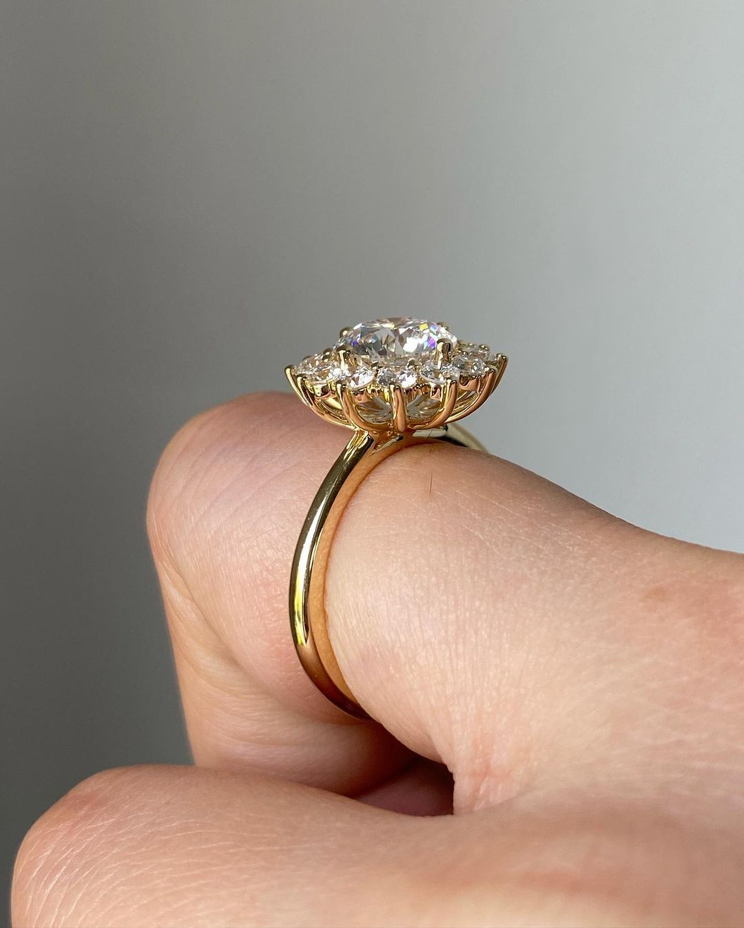 2 CT Round Cut Lab Grown Diamond Engagement Ring Vintage Wedding Ring Halo Ring 14K Rose Gold Ring Classic Anniversary Ring Gift For Her