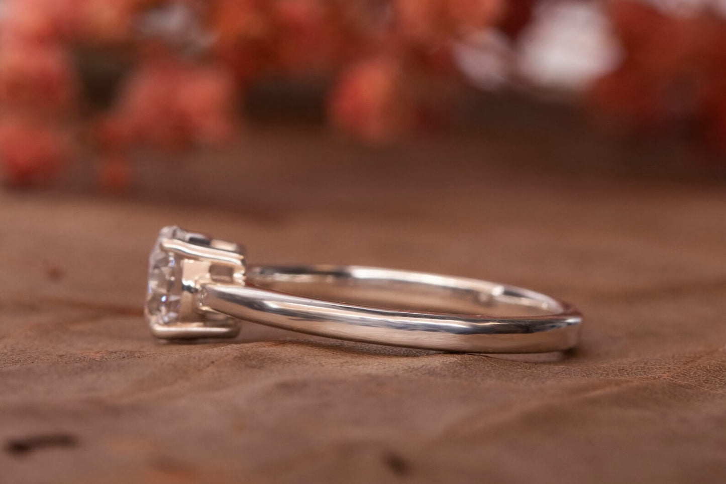 Lab Grown Diamond Engagement Ring for Your Anniversary