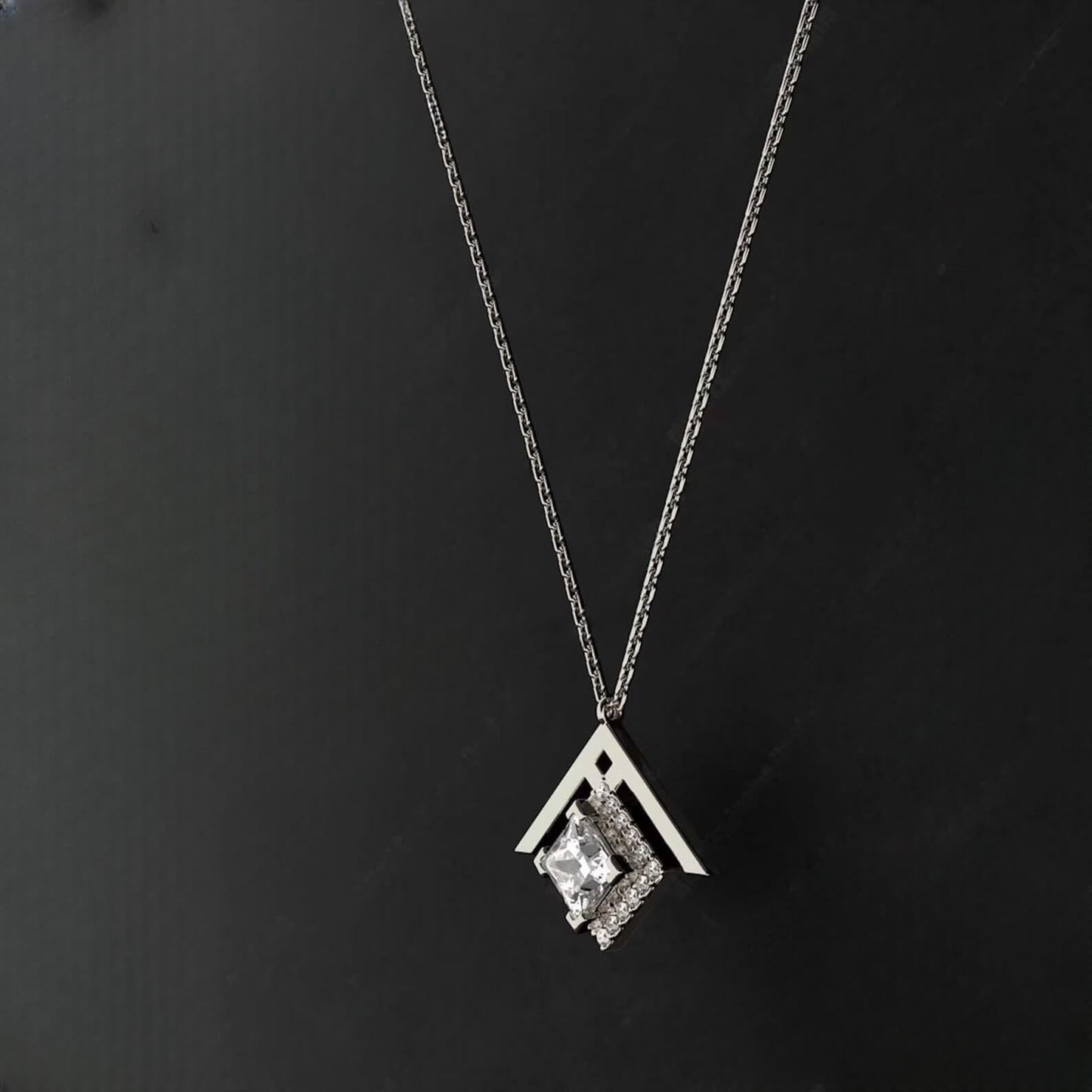 Conflict-Free Diamond Pendant for a Lifetime of Elegance