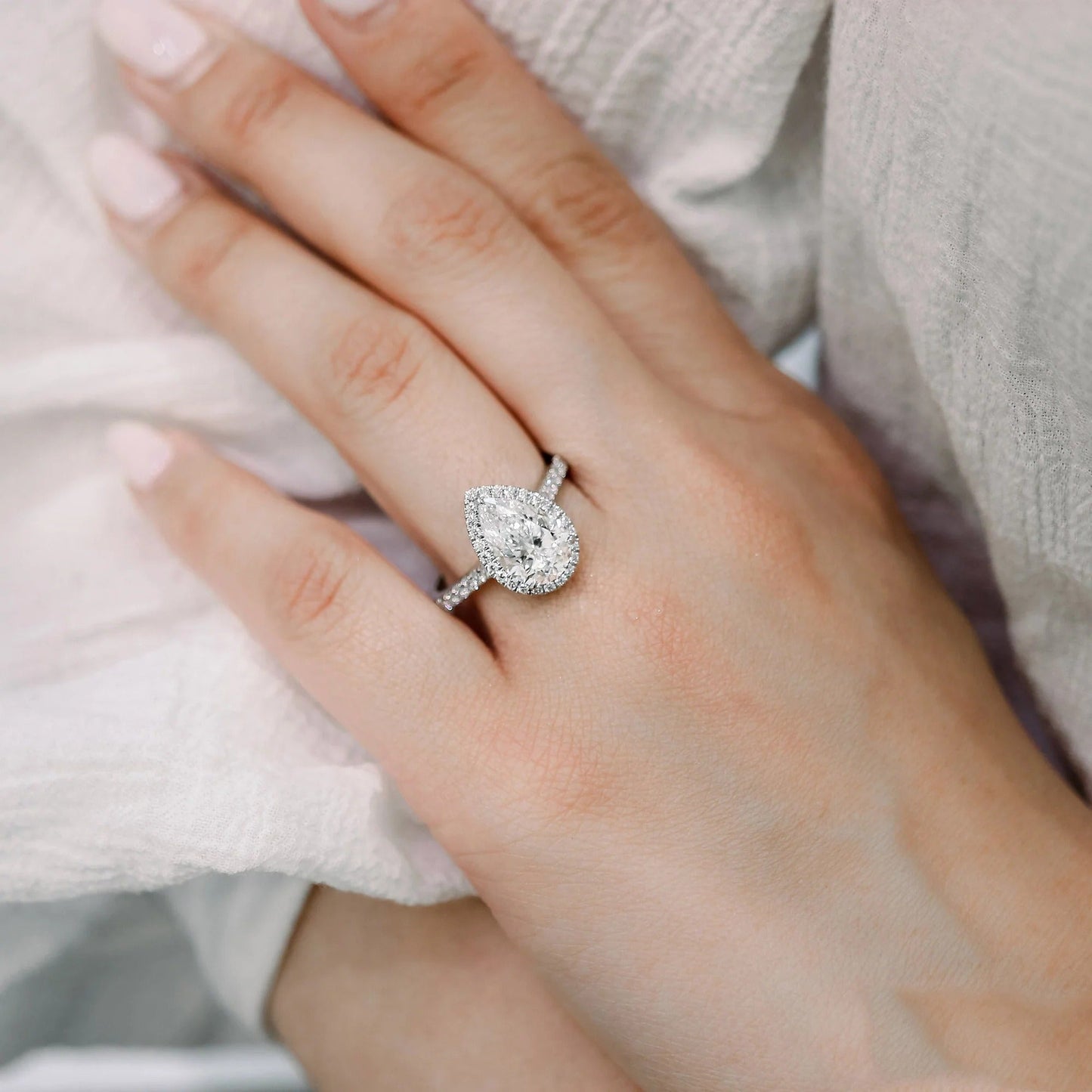 2 CT Pear Cut Lab Grown Diamond Engagement Ring Halo Ring 18K White Gold Pave Setting Ring Gift for Her Art Deco Wedding Ring Gift