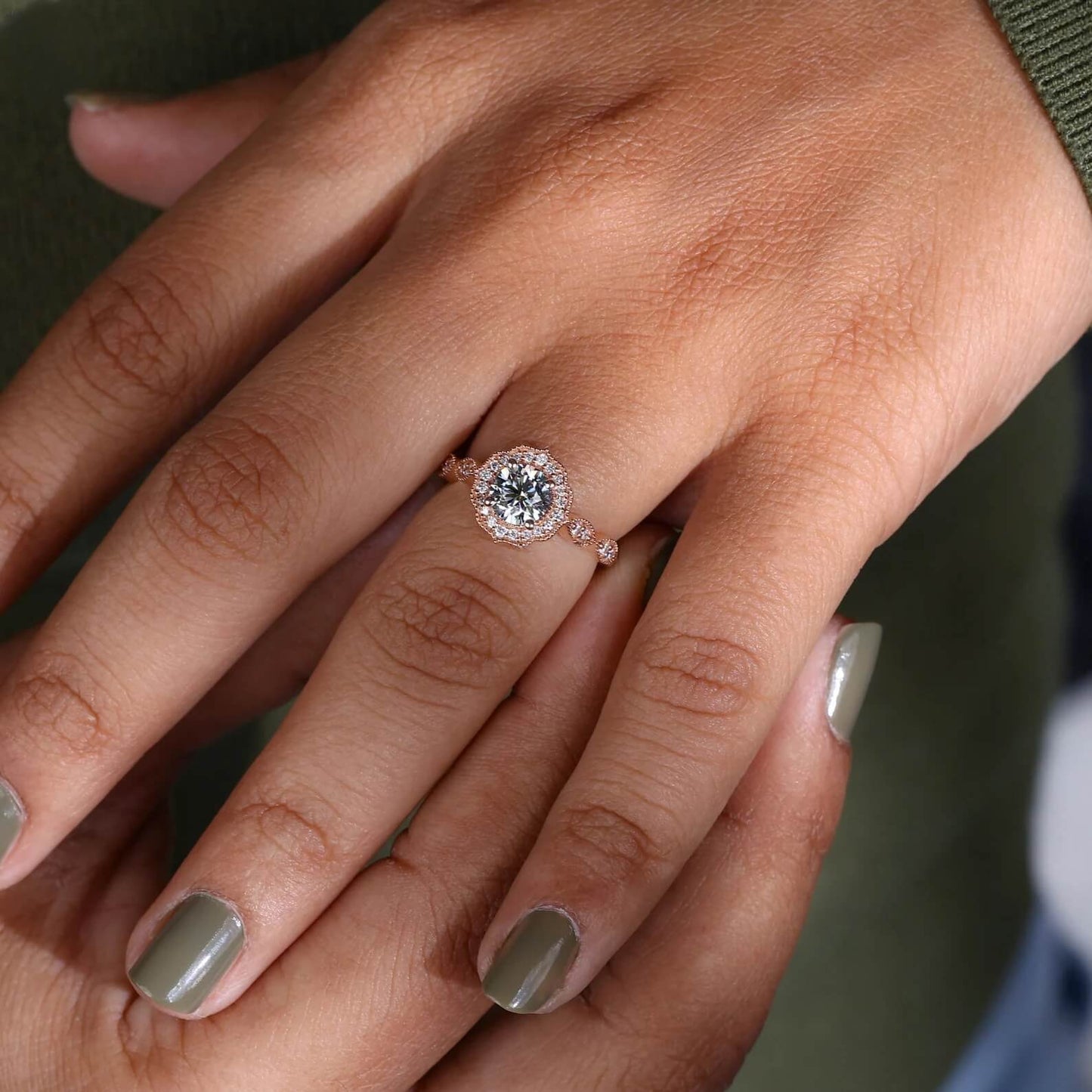 Vintage Lab Grown Diamond Ring with Timeless Appeal