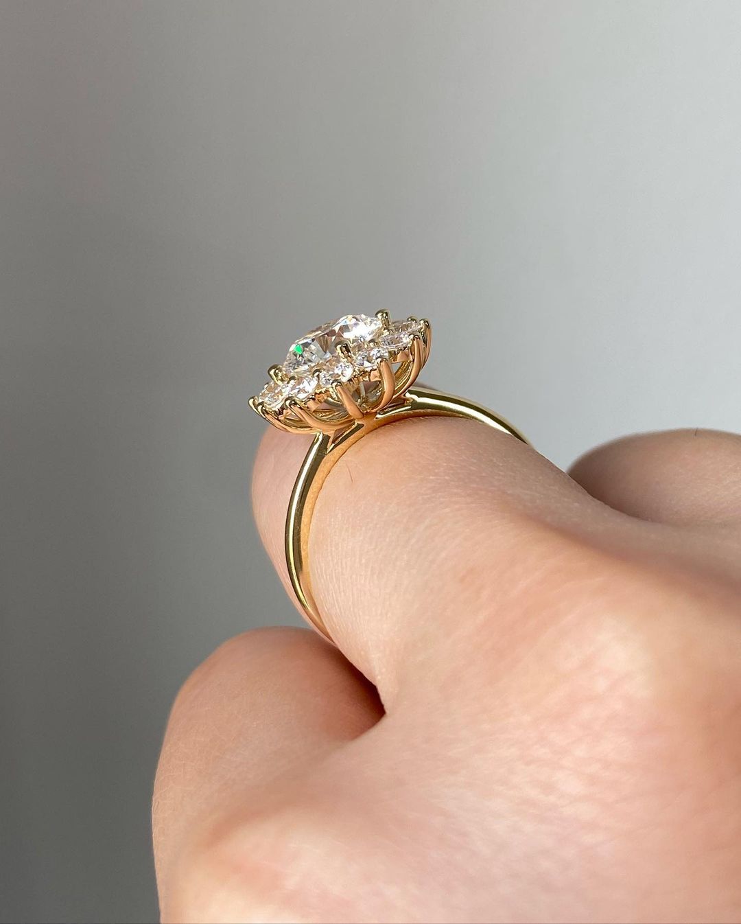 2 CT Round Cut Lab Grown Diamond Engagement Ring Vintage Wedding Ring Halo Ring 14K Rose Gold Ring Classic Anniversary Ring Gift For Her