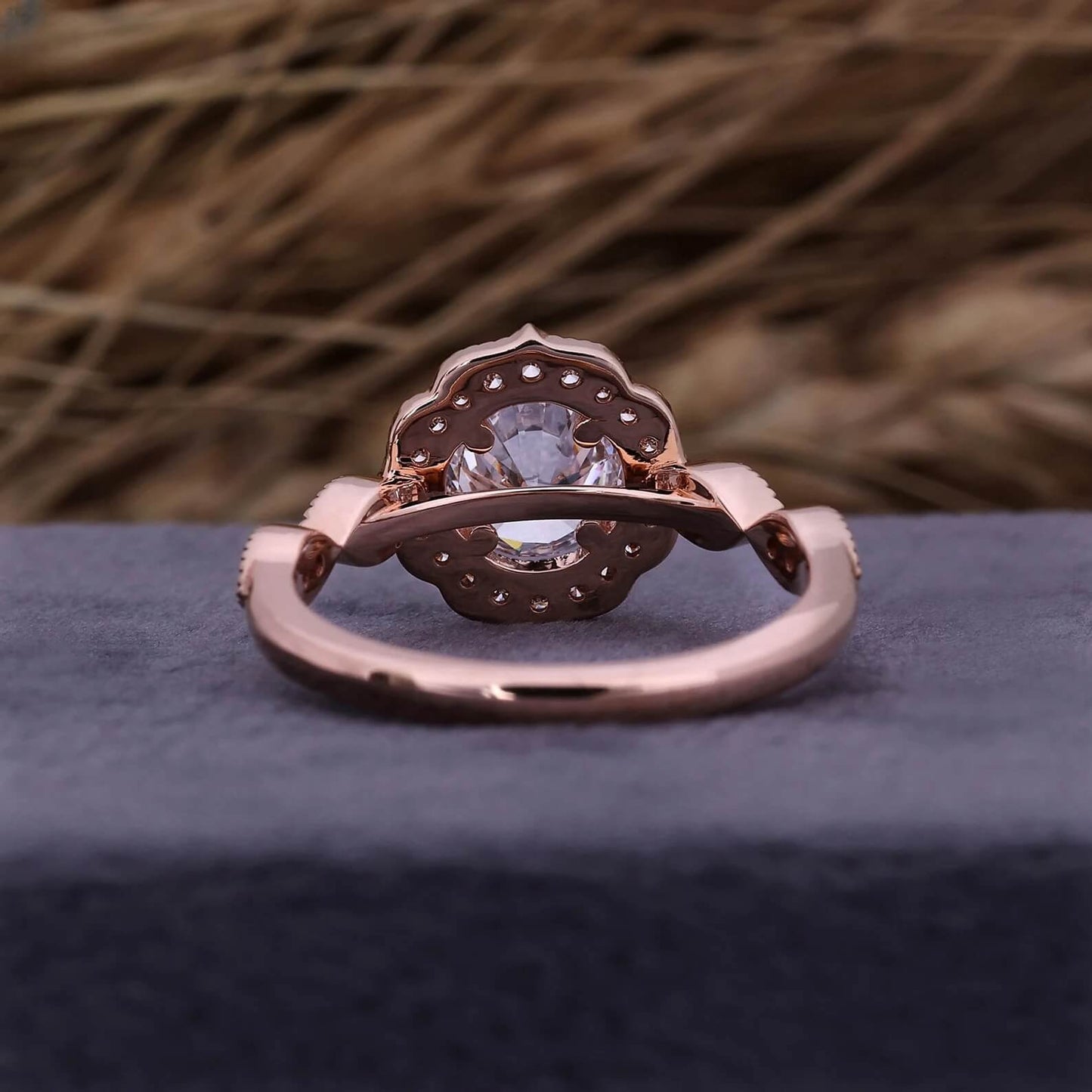 Vintage Lab Grown Diamond Ring with Timeless Appeal