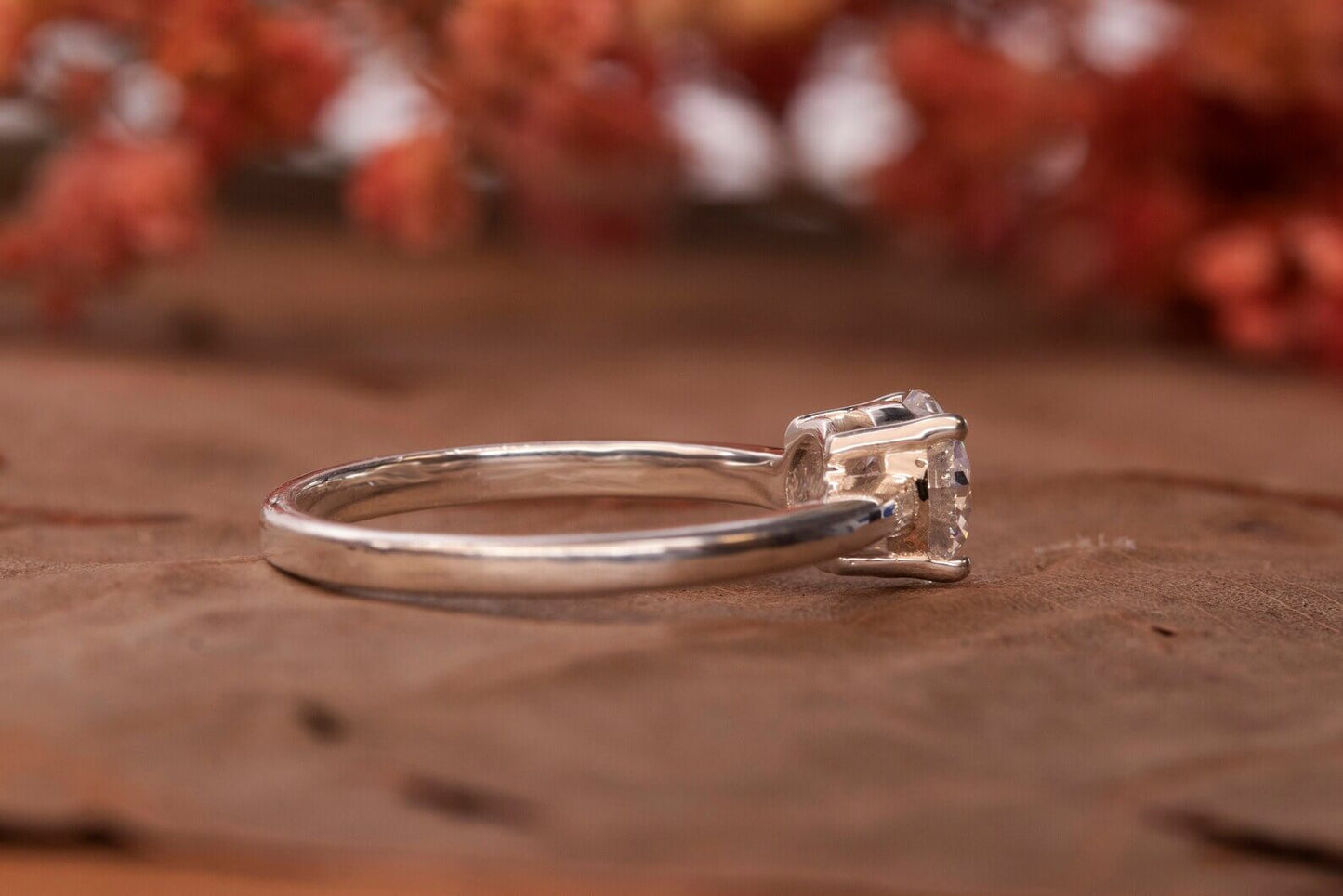 Lab Grown Diamond Engagement Ring for Your Anniversary