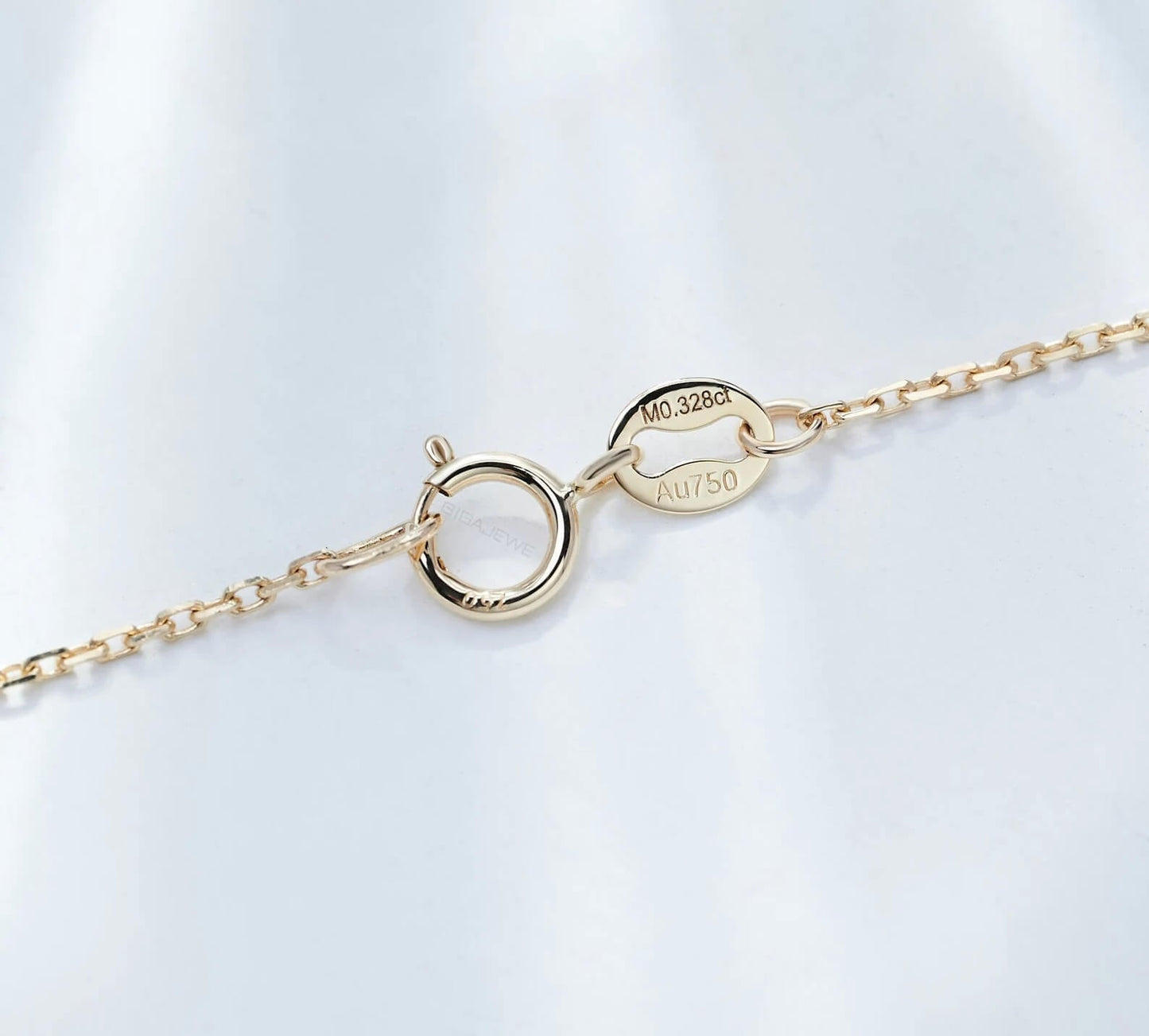 Lab Grown Diamond Necklace for a Lasting Statement
